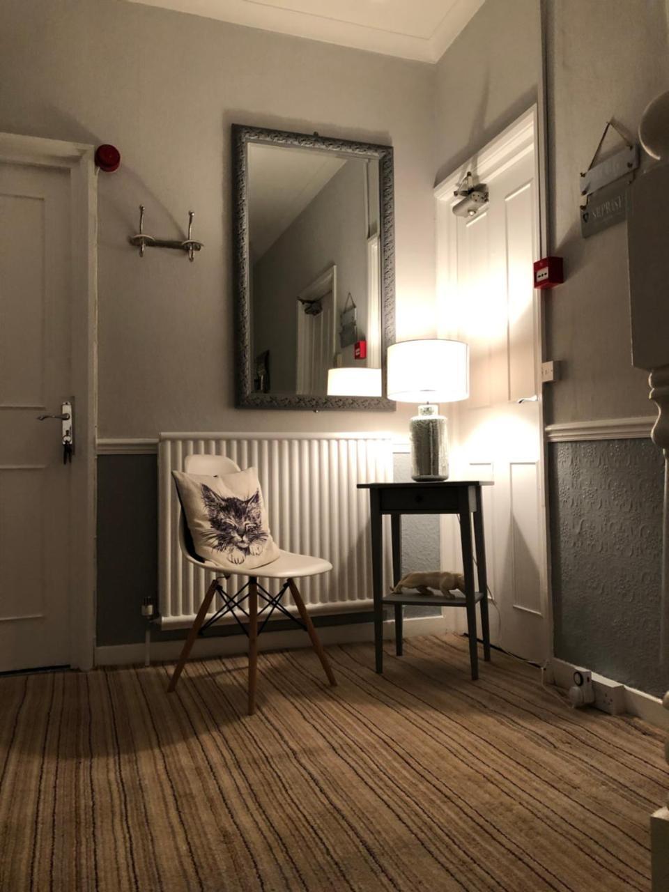 The Georgian Guesthouse Алнуик Екстериор снимка